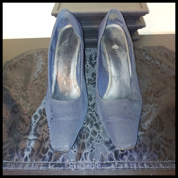 Vintage Black Fabric Shoes, 9.5 - Picture 3 of 10